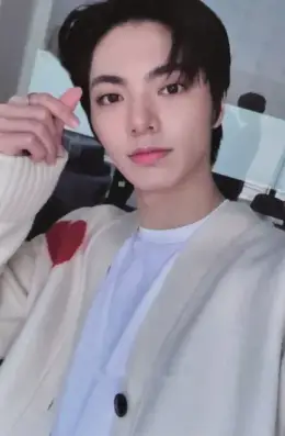 Youngbin · K2Y I: CONFIDENCE [Thumbs Up]