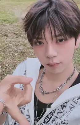 Hyunjun · [.exe]