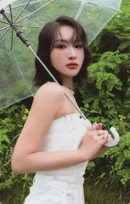 Siyeon · Apocalypse : Follow Us