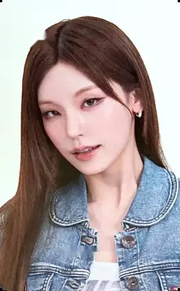 Yeji · JYP FLAGSHIP TOKYO