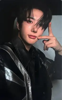 Jongwoo · 1’ONLY
