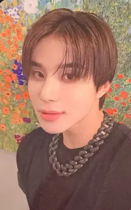 Jungwoo · 2 Baddies