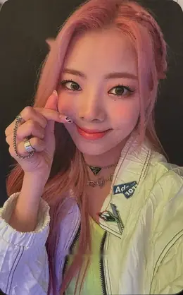 Na Goeun · HIDE & SEEK