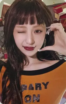 Huh Yunjin · SPAGHETTI