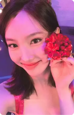 Nayeon · Taste of Love
