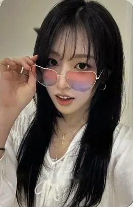 Heeyeon · LATE O’ CLOCK