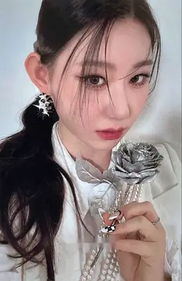 Chaeryeong · CHECKMATE