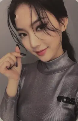Isa · YOUNG-LUV.COM