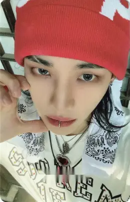 Hyunjin · HOP