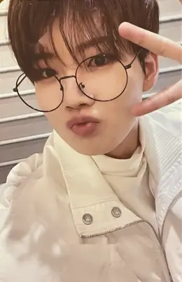 Junkyu · THE SECOND STEP : CHAPTER ONE