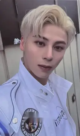 Taewoo · K2Y I: CONFIDENCE [Thumbs Up]