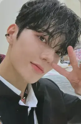 Leejeong · Cut-Out