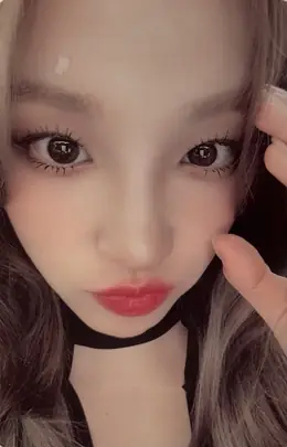 Yuqi · 2