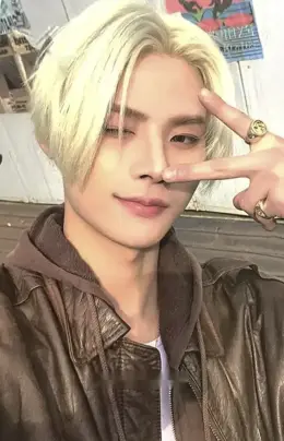 Myungho · Stunning