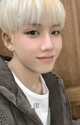 Yungyu · Stunning