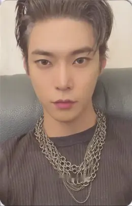 Doyoung · 2 Baddies