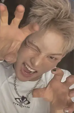 Hyuk · The 1st Verse