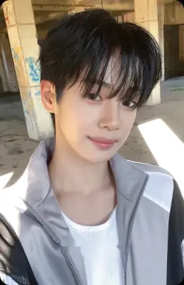 Hwang EunSoo · yesweare