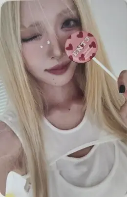 Yeyoung · Spoiler Book