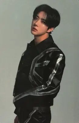 Jongwoo · 1’ONLY