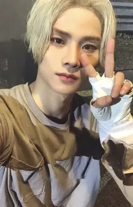 Myungho · Stunning