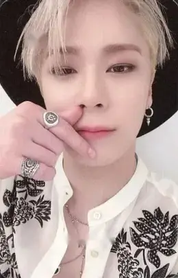 Moonbin · Switch On