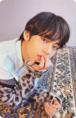 V · Love Yourself: Tear