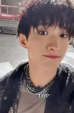 DK · HAPPY BURSTDAY