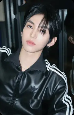 Kim JuHo · yesweare