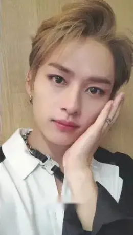 Lee Know · Scars / Thunderous (Japanese ver.)