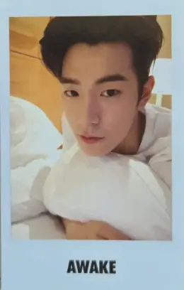 Seoham · Awake