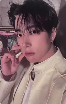 Jongwoo · PARADOXX