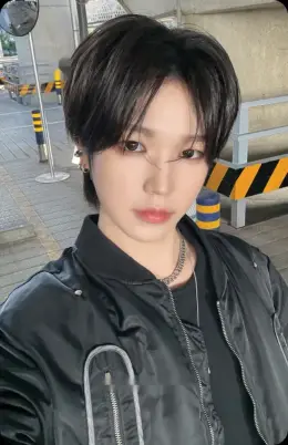 Lee JaeYoung · yesweare