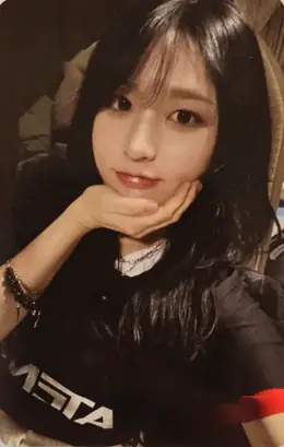 Heeyeon · LATE O’ CLOCK