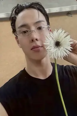 Shownu · The Phase