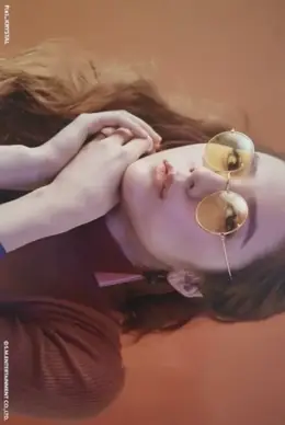 Krystal · 4 Walls