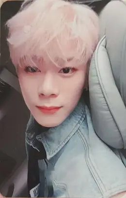 Moonbin · Rise Up