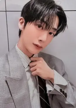 Hyungwon · Love Me