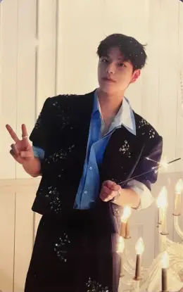 Seungmin · Hollow