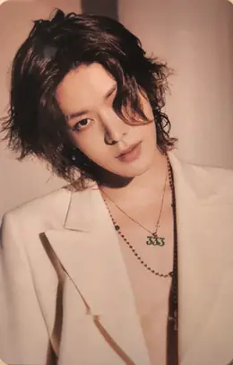 Yuta · 2 Baddies