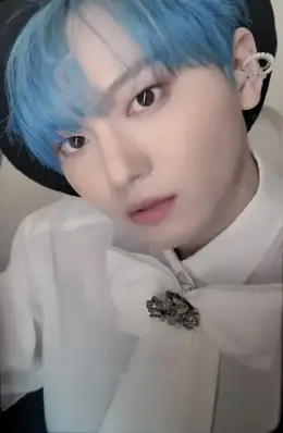 Jung Woncheol · The Glow: Illusion