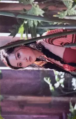 Hwasa · RED MOON