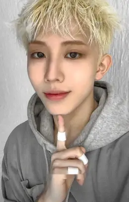Yungyu · Stunning