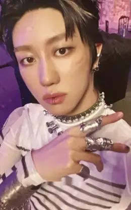 The8 · HAPPY BURSTDAY