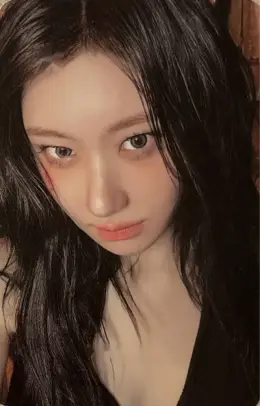 Chaeryeong · TUNNEL VISION