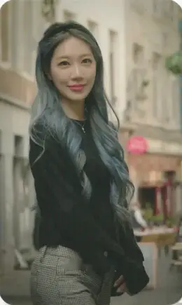 Youngheun · Close to Me