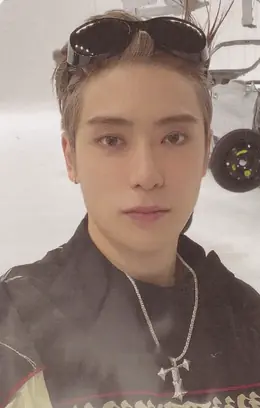 Jaehyun · 2 Baddies