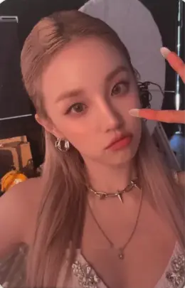 Yuqi · HEAT