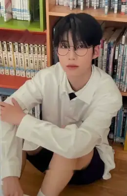 Park Hayuchan · Hello : My First Love