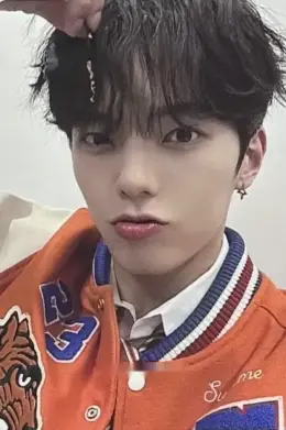 Leejeong · Cut-Out